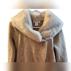 Ellen Tracy Wool Blend Size XS Long Cardigan Sweater Coat Faux Fur Collar Camel